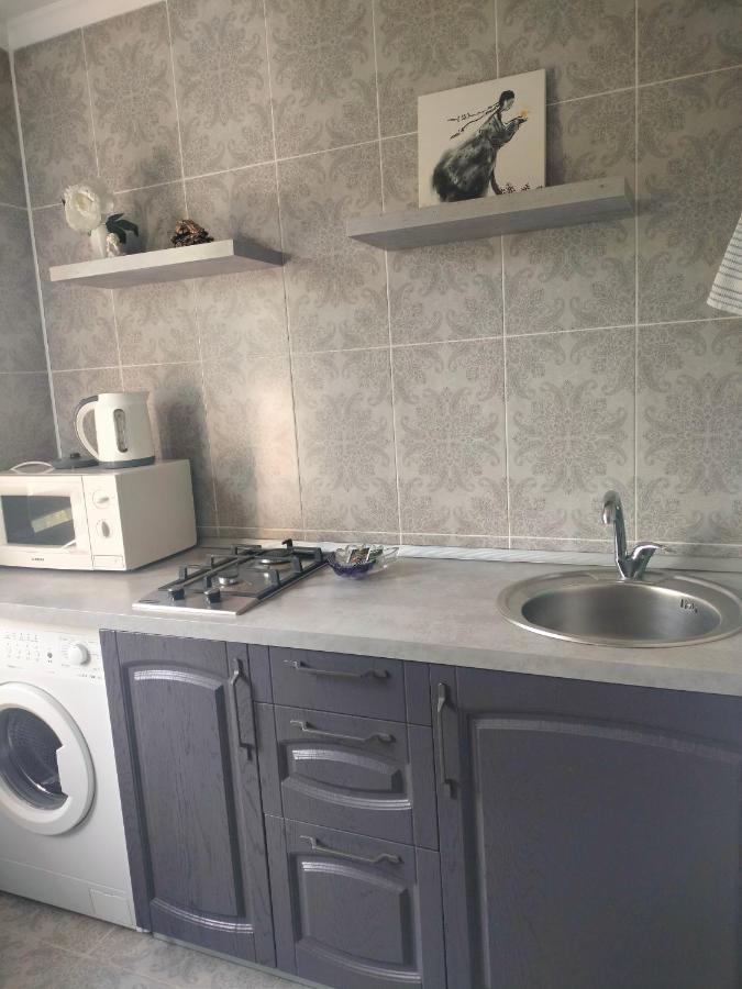 Квартира На Панфилова "Арбат" 1 Комн Almatý Exterior foto